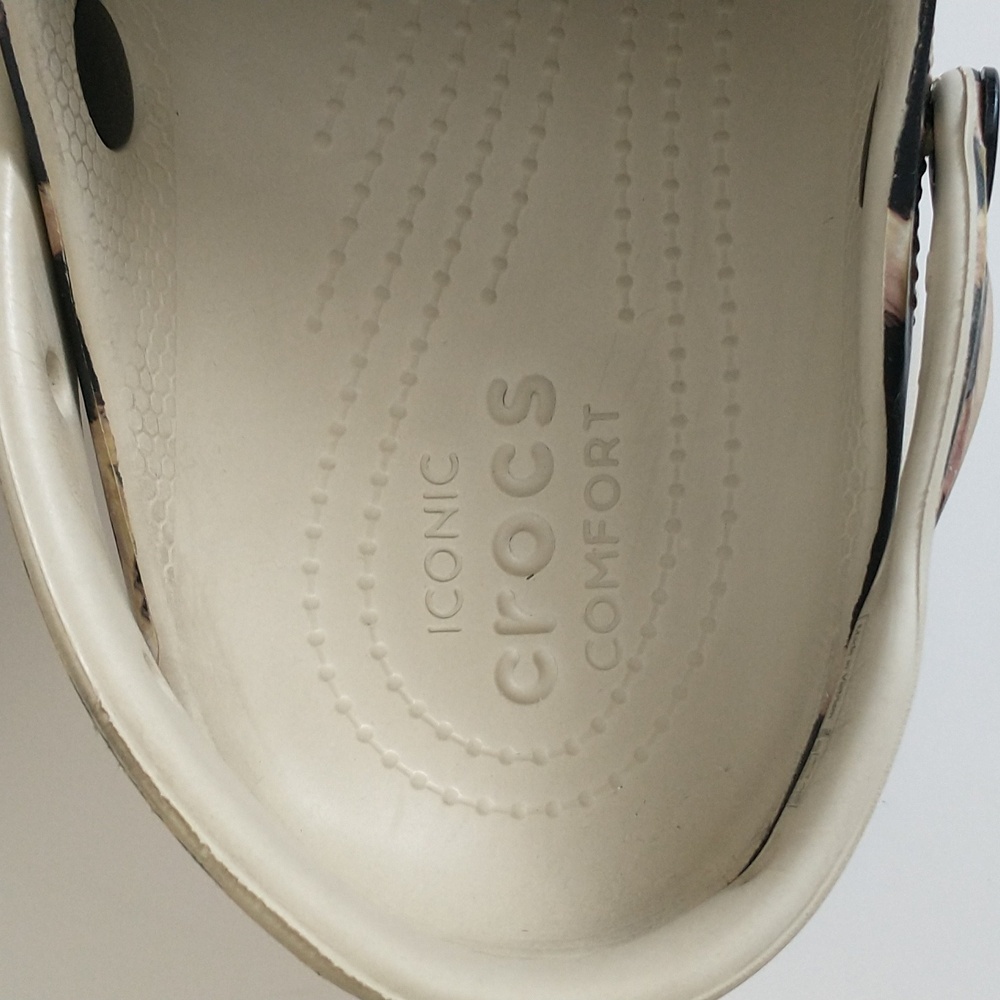 CROCS Platform Animal Print Comfort Clogs - Picture 10 of 12